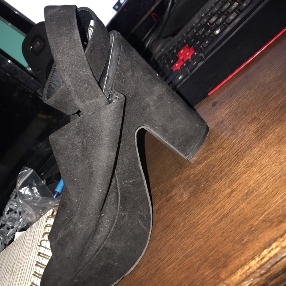 Black chunky heels